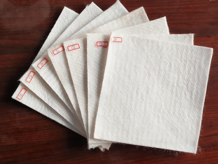 長絲(sī)複合土工(gong)膜