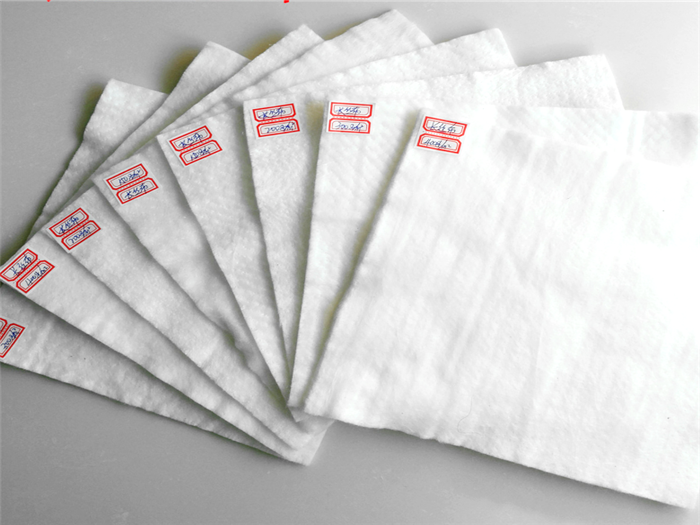 聚(jù)酯長絲土工(gong)布